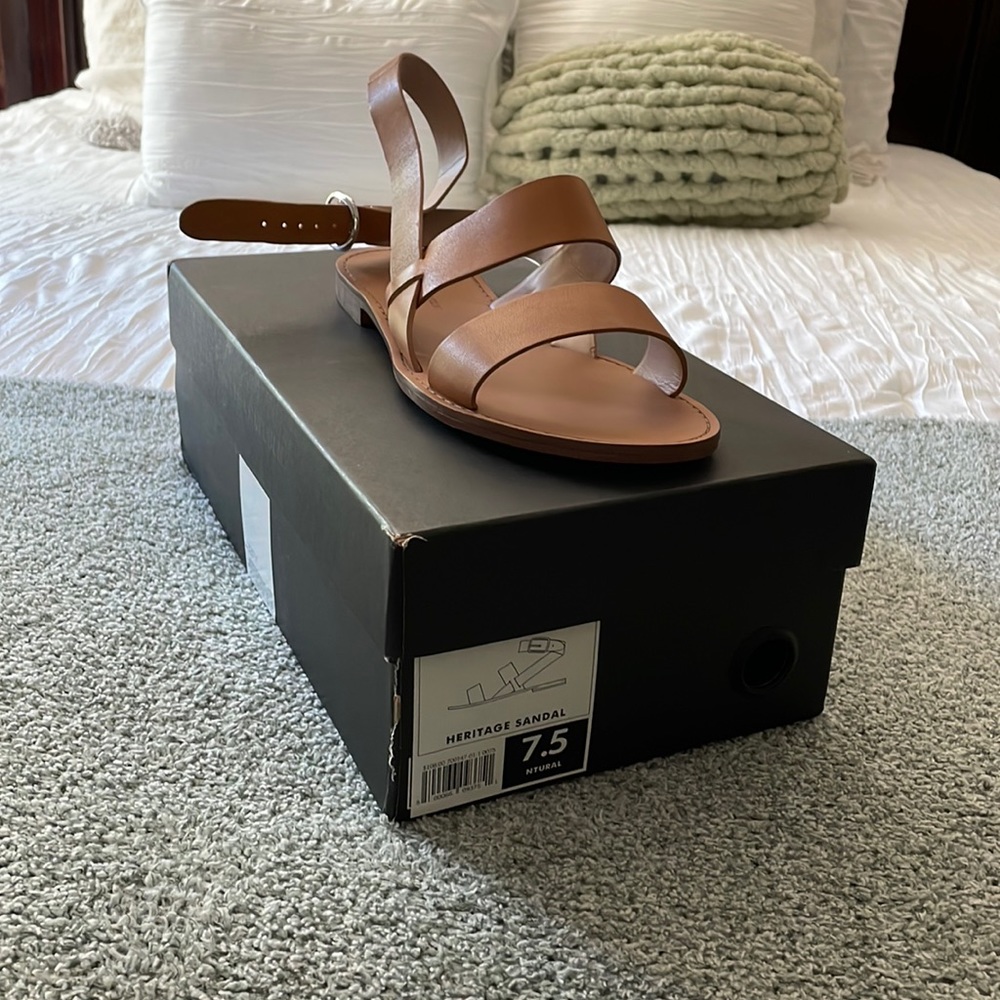 Open-toed sandal